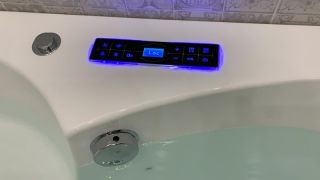 Гидромассажная ванна Frank F165 угловая 1500х1500х600